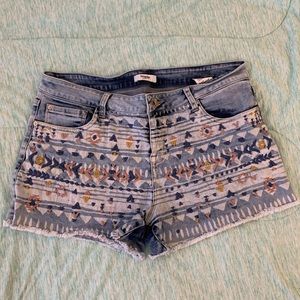 Kensie Jeans Aztec Shorts